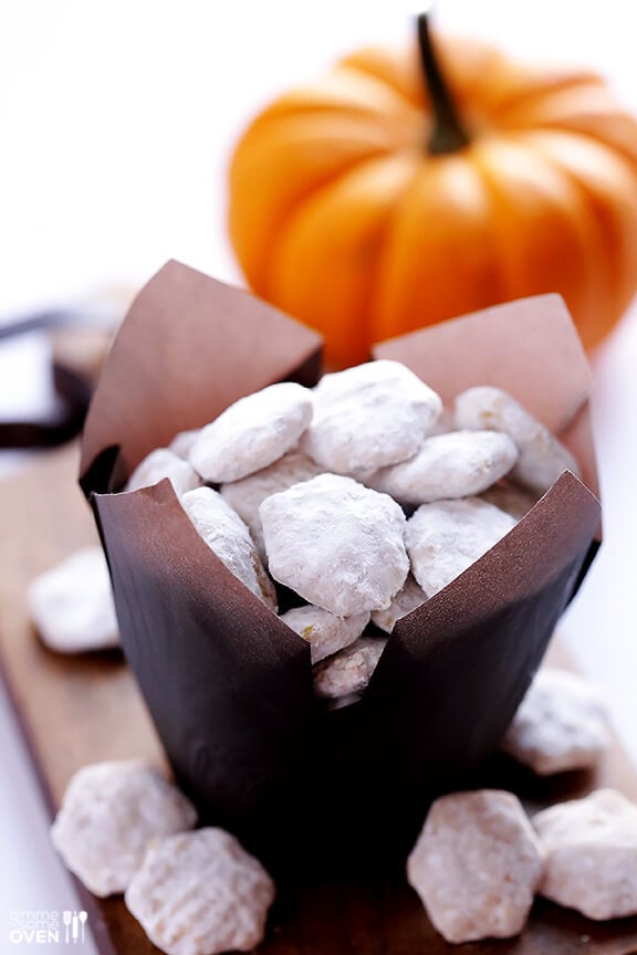 Pumpkin Spice Puppy Chow Recipe | gimmesomeoven.com