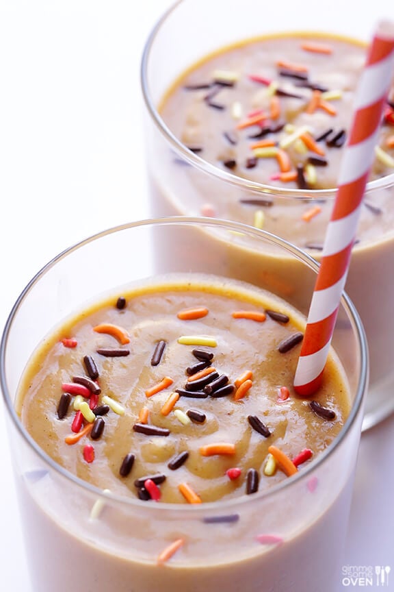 Skinny Pumpkin Pie Milkshakes | gimmesomeoven.com