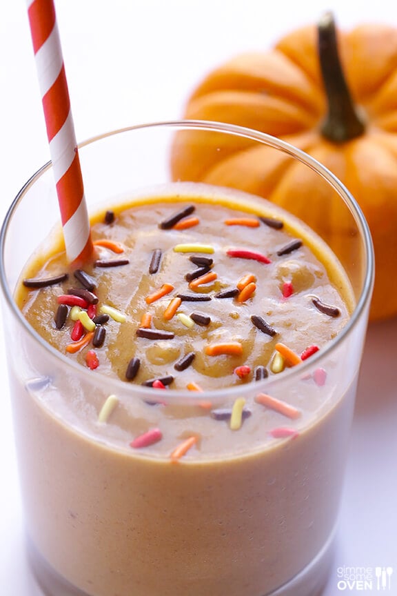 Skinny Pumpkin Pie Milkshakes | gimmesomeoven.com