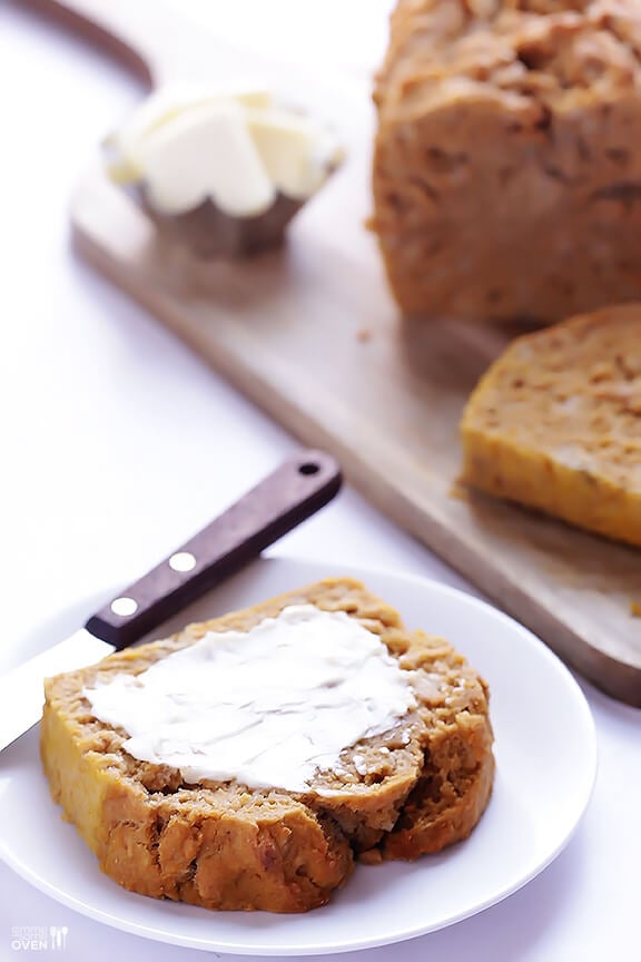 Pumpkin Beer Bread Recipe | gimmesomeoven.com