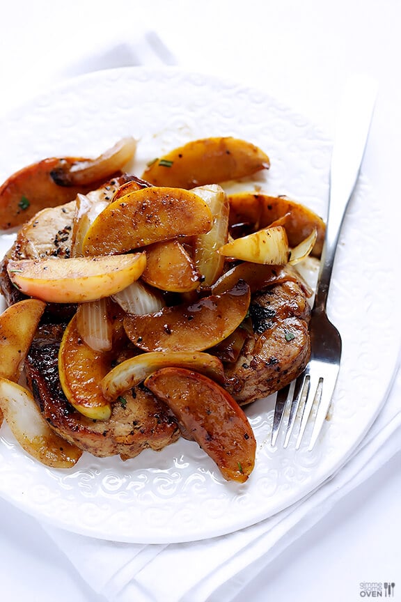 Apple Cinnamon Pork Chops Recipe | gimmesomeoven.com