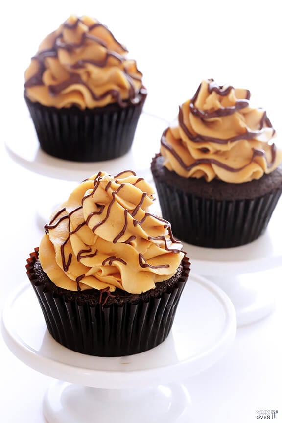 Chocolate Peanut Butter Cupcakes Recipe (with step-by-step tutorial) | gimmesomeoven.com