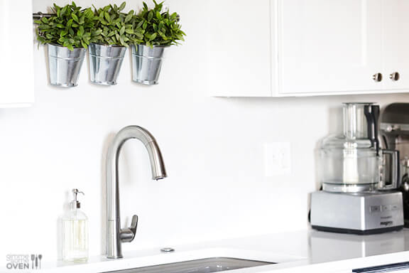 Kitchen Remodel: Kohler Faucet & Sink | gimmesomeoven.com