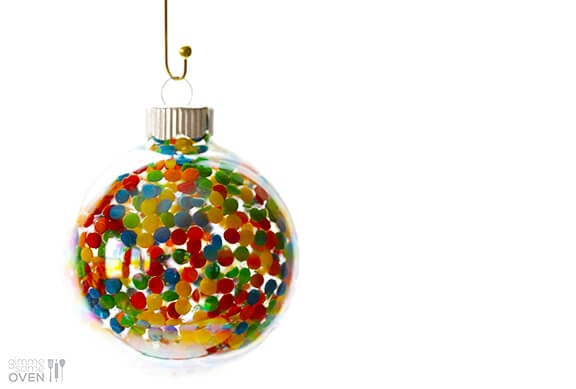 DIY Sprinkles Ornaments | gimmesomeoven.com #diy #christmas #holidays #ornaments