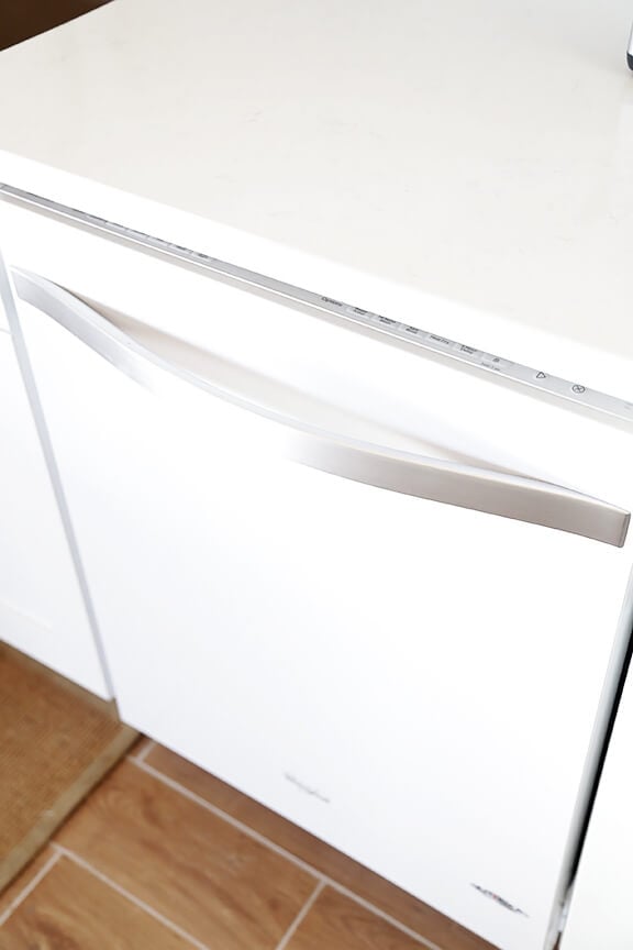 Kitchen Remodel: Whirlpool White Ice Appliances | gimmesomeoven.com  