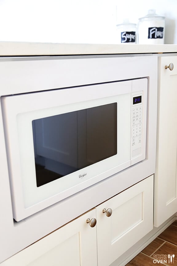 Kitchen Remodel: Whirlpool White Ice Appliances | gimmesomeoven.com  