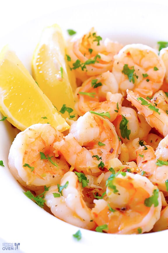 15-Minute Skinny Shrimp Scampi Recipe | gimmesomeoven.com