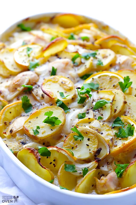 Easy Lemon Chicken Potato Casserole | gimmesomeoven.com