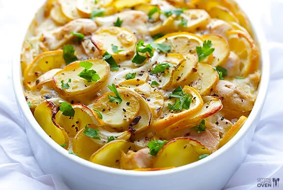 Easy Lemon Chicken Potato Casserole | gimmesomeoven.com