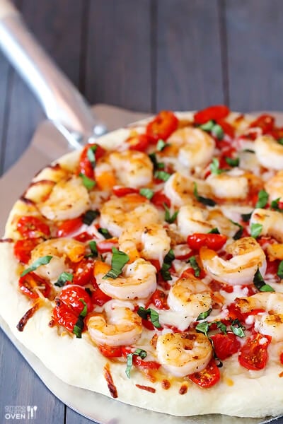 Shrimp Fra Diavolo Pizza | gimmesomeoven.com