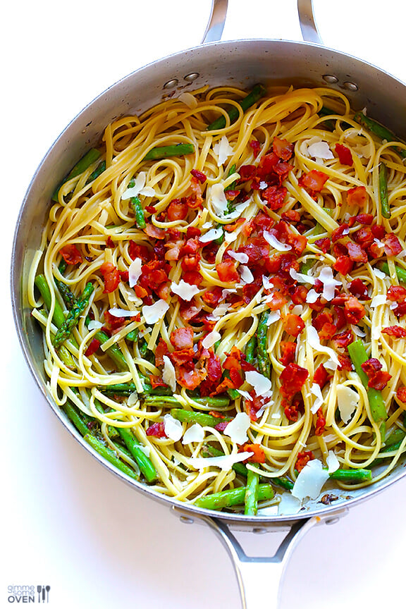 5-Ingredient Asparagus Bacon Pasta | gimmesomeoven.com