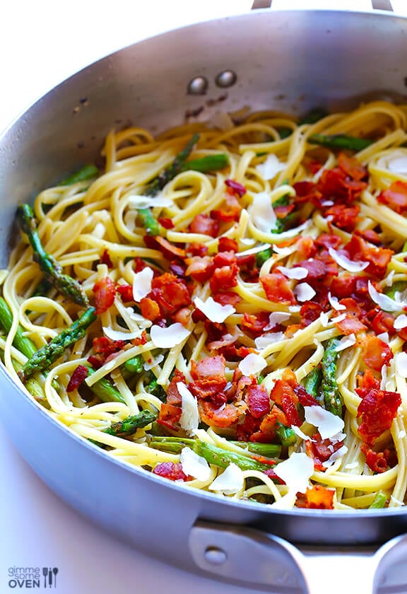 5-Ingredient Asparagus Bacon Pasta | gimmesomeoven.com