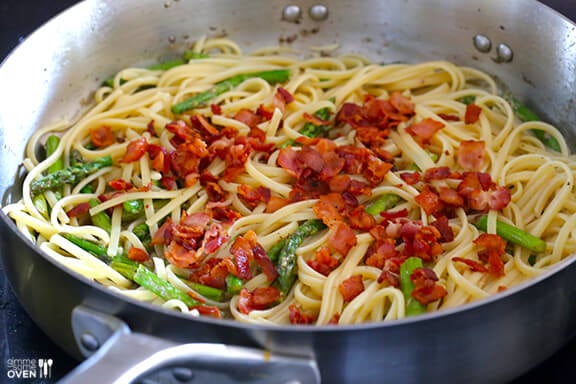 5-Ingredient Asparagus Bacon Pasta | gimmesomeoven.com