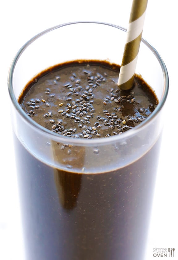 Chocolate Chia Smoothie | gimmesomeoven.com #vegan #glutenfree