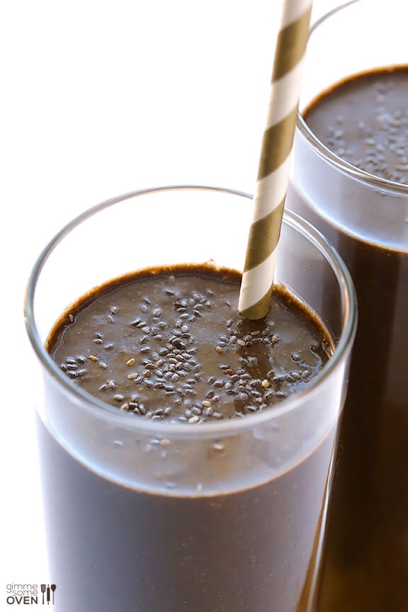 Chocolate Chia Smoothie | gimmesomeoven.com #vegan #glutenfree