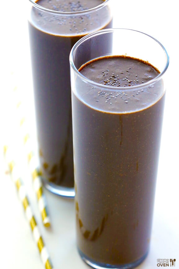 Chocolate Chia Smoothie | gimmesomeoven.com #vegan #glutenfree