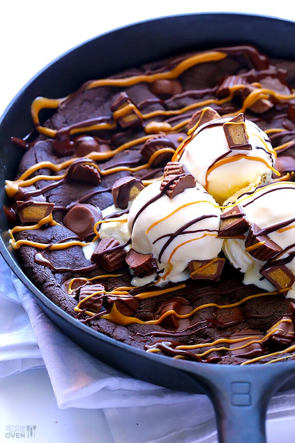 Chocolate Peanut Butter Skillet Cookie | gimmesomeoven.com #dessert