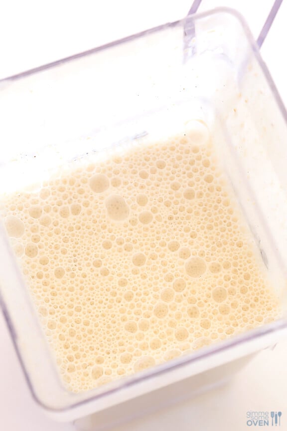 (Skinny!) Oatmeal Cookie Smoothie | gimmesomeoven.com #vegan #glutenfree (Skinny!) Oatmeal Cookie Smoothie | gimmesomeoven.com #vegan #glutenfree