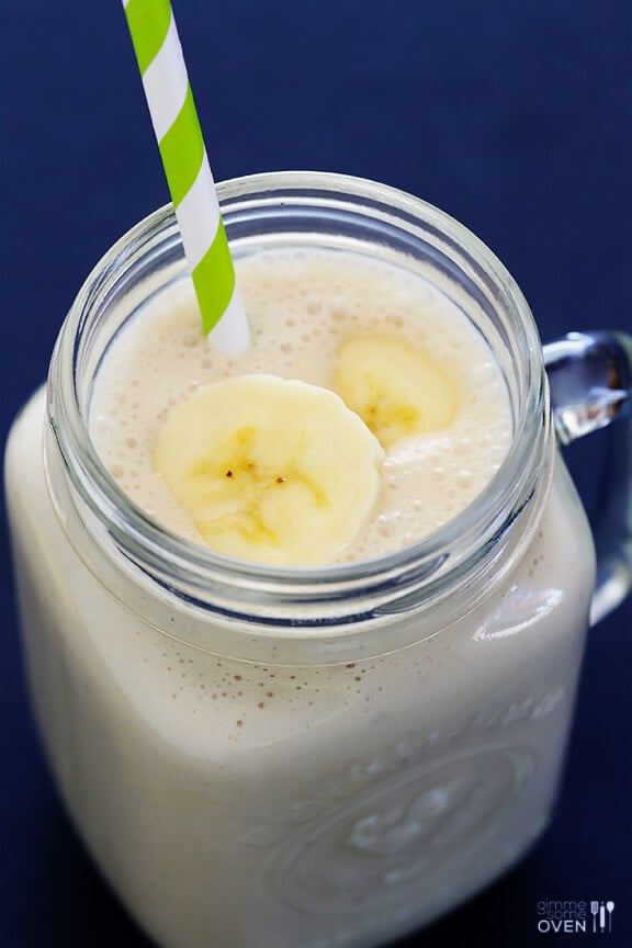 Peanut Butter Banana Smoothie Recipe | gimmesomeoven.com