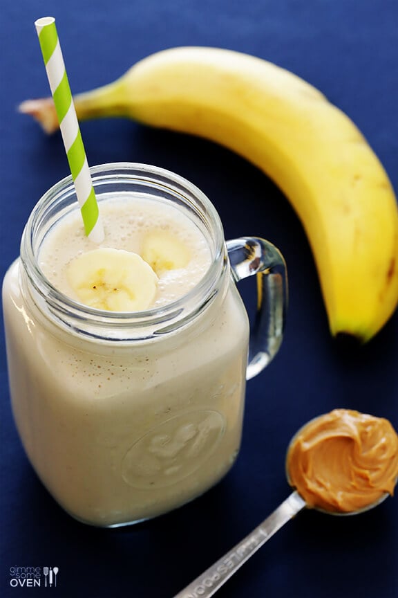 Peanut Butter Banana Smoothie Recipe | gimmesomeoven.com