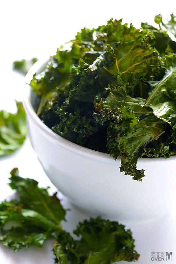 Sea Salt and Vinegar Kale Chips | gimmesomeoven.com #vegan #glutenfree