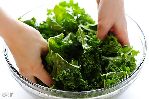 Sea Salt and Vinegar Kale Chips | gimmesomeoven.com #vegan #glutenfree