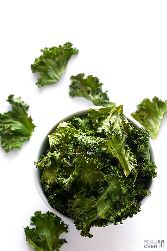 Sea Salt and Vinegar Kale Chips | gimmesomeoven.com #vegan #glutenfree