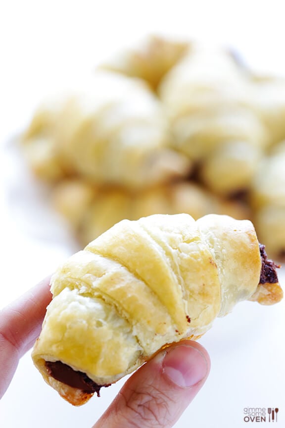 3 Ingredient Nutella Croissants | gimmesomeoven.com #dessert #chocolate