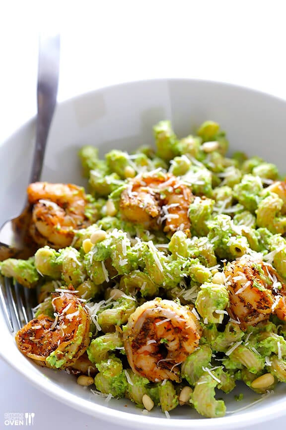 Asparagus-Spinach Pesto Pasta with Blackened Shrimp | gimmesomeoven.com #recipe