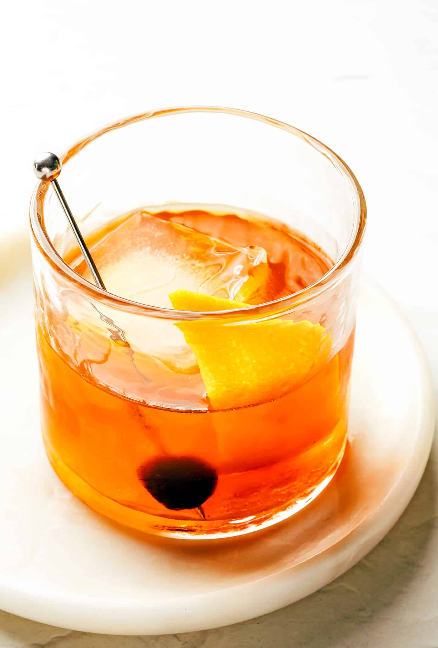 classic old fashioned cocktail