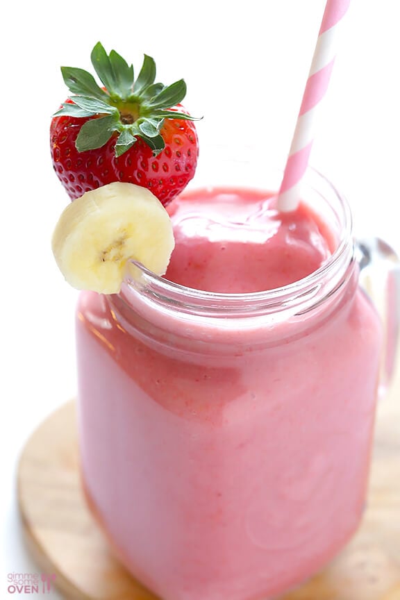 Frozen Strawberry Greek Yogurt Smoothie (10 minute Breakfast)