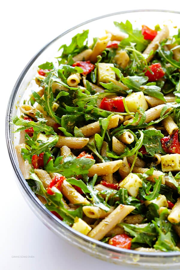 5 Ingredient Pasta Salad Recipe -- quick and easy to prepare, and full of the BEST Italian flavors. Perfect for potlucks, picnics, or just a regular weeknight dinner. | gimmesomeoven.com 