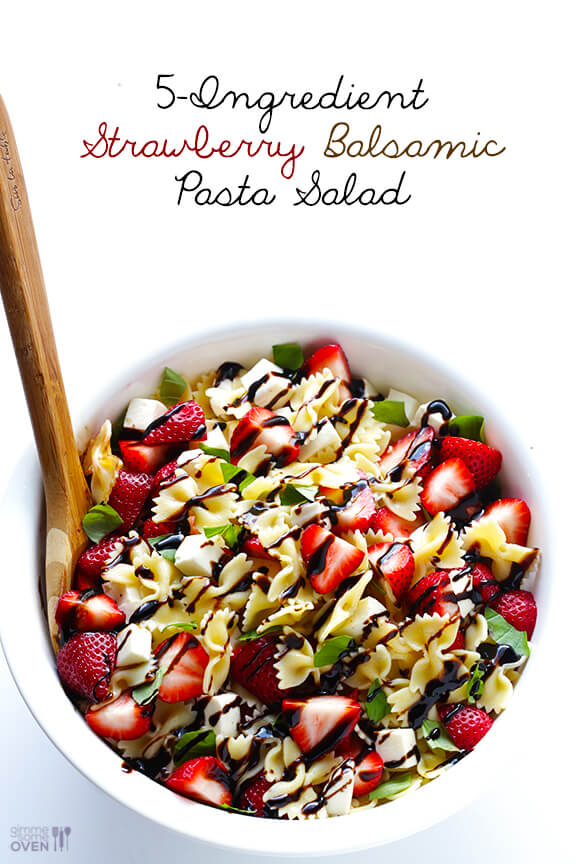 5 Ingredient Strawberry Caprese Pasta Salad | gimmesomeoven.com #easy #recipe #vegetarian
