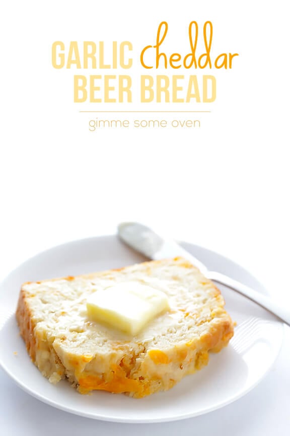 Garlic Cheddar Beer Bread | gimmesomeoven.com #recipe