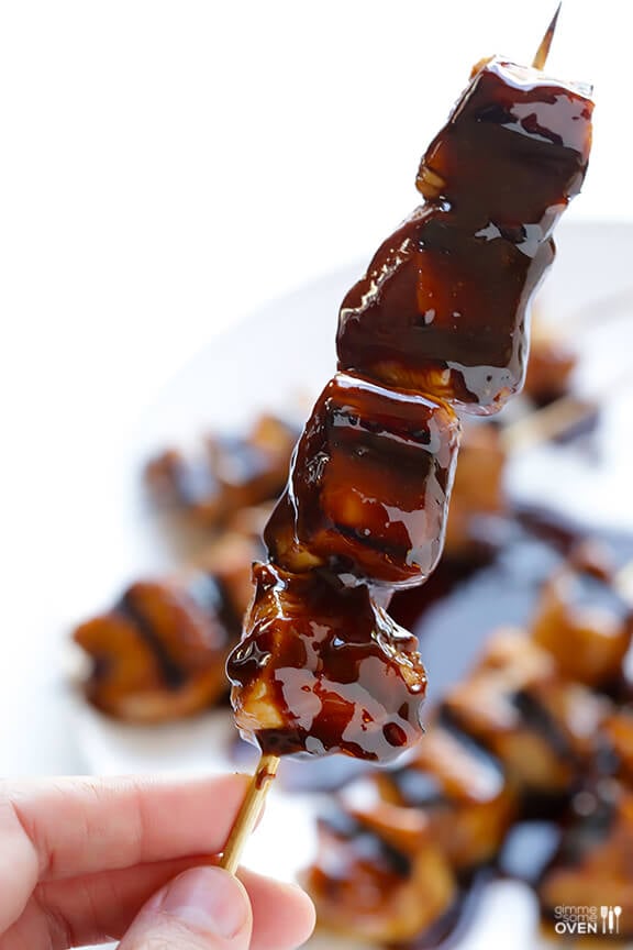 Easy Balsamic Chicken Skewers -- 4 ingredients, and perfectly sweet and savory! | gimmesomeoven.com