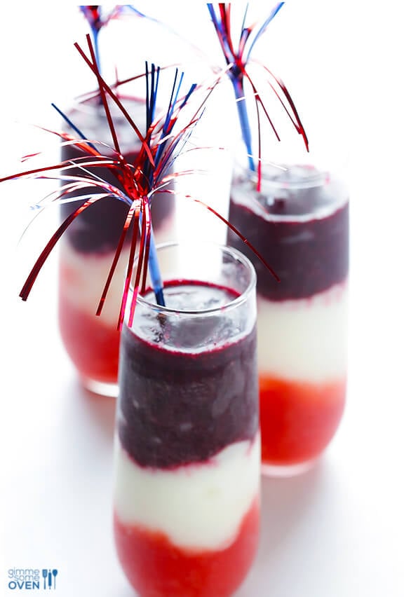 Red White and Blue(berry) Margaritas -- easy to make, and perfect for Memorial Day or the 4th of July! | gimmesomeoven.com #drink #recipe