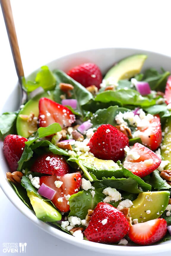 Strawberry Kale Salad | gimmesomeoven.com #vegetarian #glutenfree