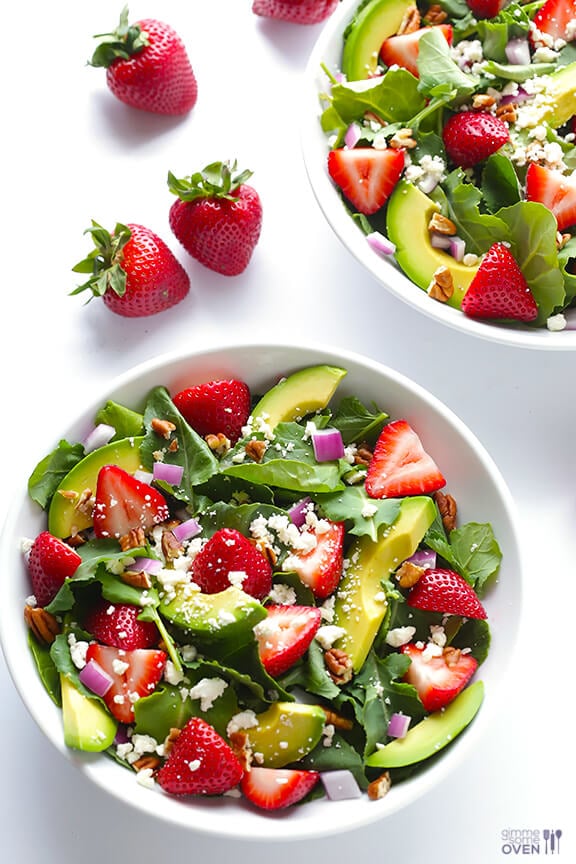 Strawberry Kale Salad | gimmesomeoven.com #vegetarian #glutenfree