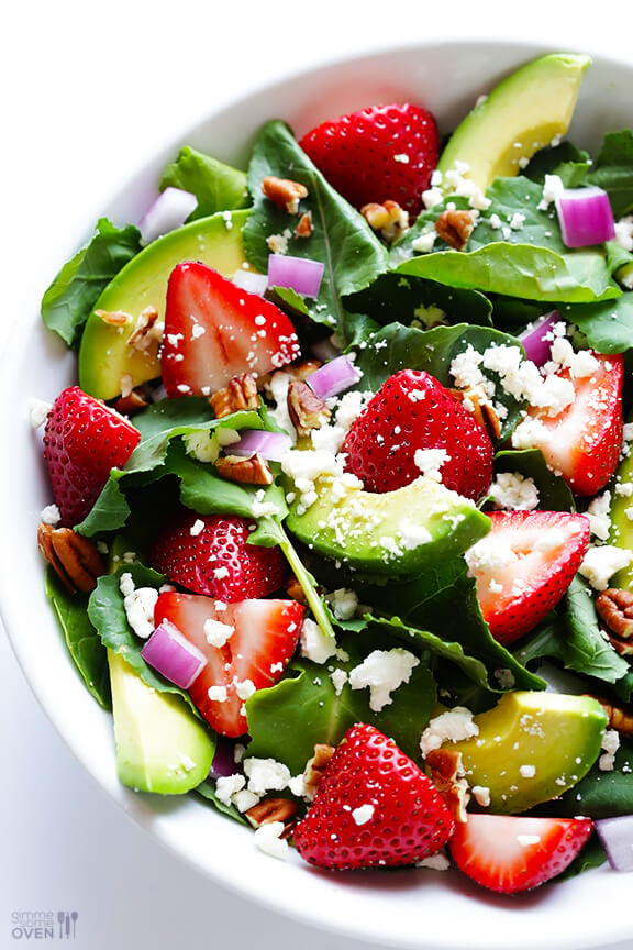 Strawberry Kale Salad | gimmesomeoven.com #vegetarian #glutenfree