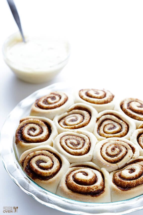 Brown Butter Cinnamon Rolls -- unbelieavbly delicious, and ready to go in a little over an hour! | gimmesomeoven.com