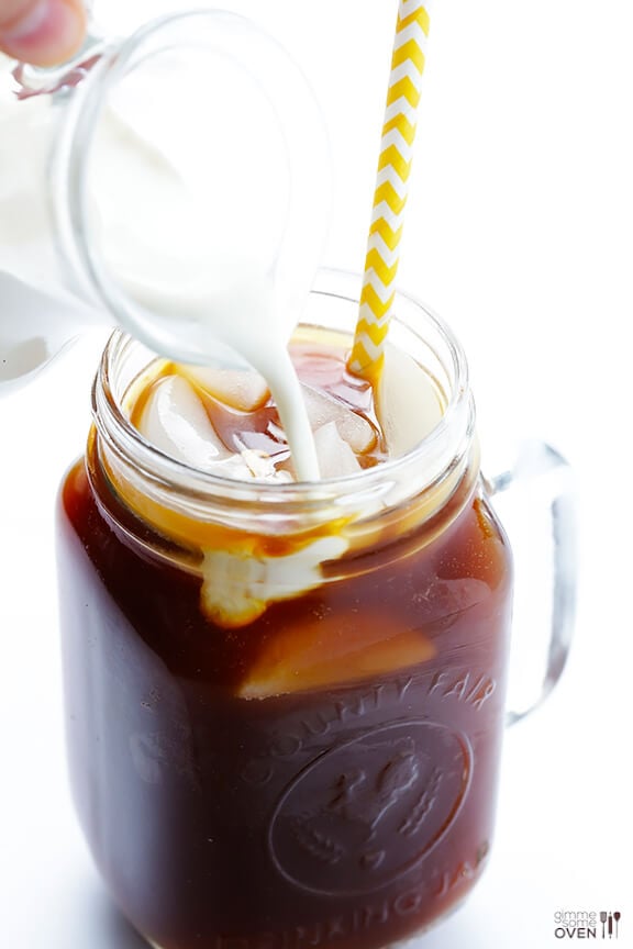 How To Make Cold Brew Coffee: a step-by-step photo tutorial and recipe | gimmesomeoven.com #diy