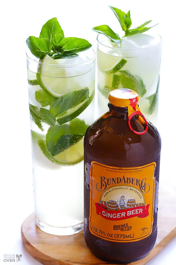 Ginger Beer Mojito -- All you need are 4 ingredients and 1 minute to make this fresh and tasty drink! | gimmesomeoven.com #cocktail #mocktail #recipe