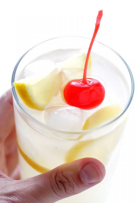 Ginger Tom Collins -- this spiked lemonade is made with a hint of ginger, and is so simple and refreshing! gimmesomeoven.com