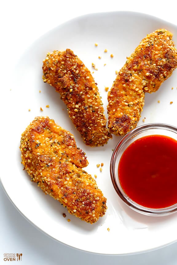 Hemp Crusted Chicken Tenders -- this easy and delicious recipe is packed with protein and is also naturally #glutenfree! | gimmesomeoven.com #gf #recipe