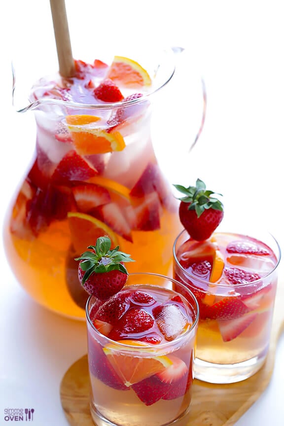 Strawberry Sangria -- easy to make, and naturally sweetened with honey! | gimmesomeoven.com 