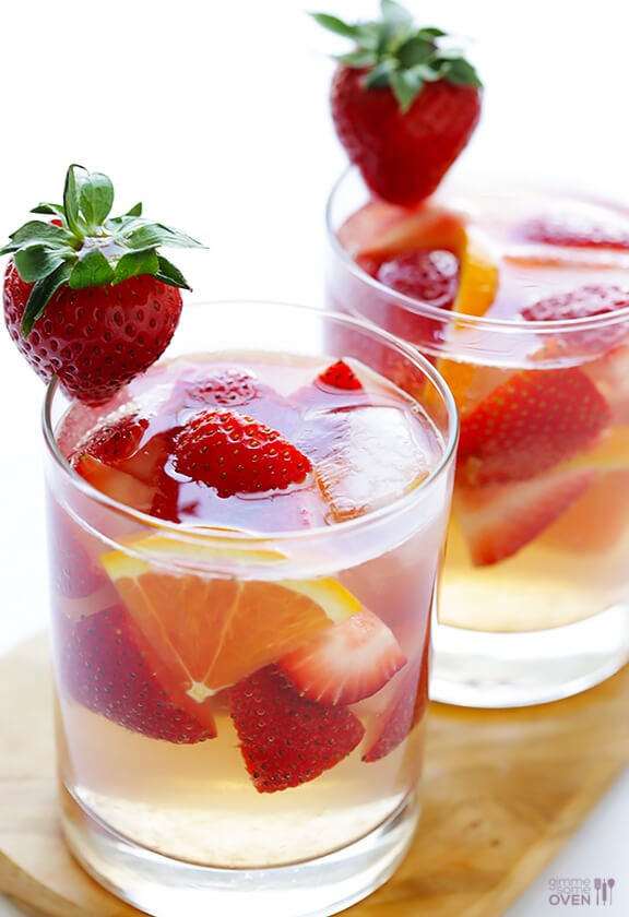 Strawberry Sangria -- easy to make, and naturally sweetened with honey! | gimmesomeoven.com 