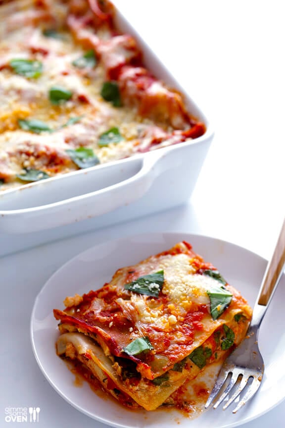 10-Minute Spinach Lasagna -- quick and easy to prep, and SO good! | gimmesomeoven.com #pasta