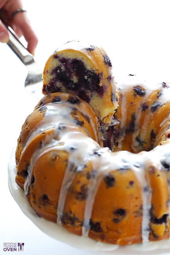 https://www.gimmesomeoven.com/wp-content/uploads/2014/07/Blueberry-Cake-2.jpg