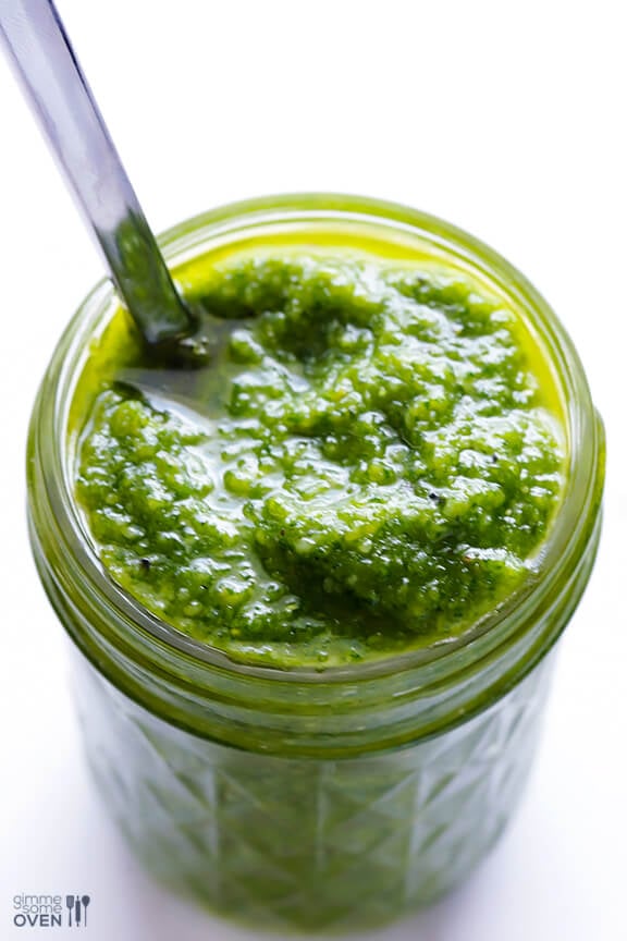 Homemade Pesto | gimmesomeoven.com