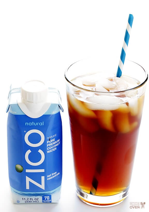 Coconut Water Iced Coffee -- delicious cold brew coffee is naturally sweetened with the delicious taste and hydrating benefits of coconut water | gimmesomeoven.com #vegan #glutenfree